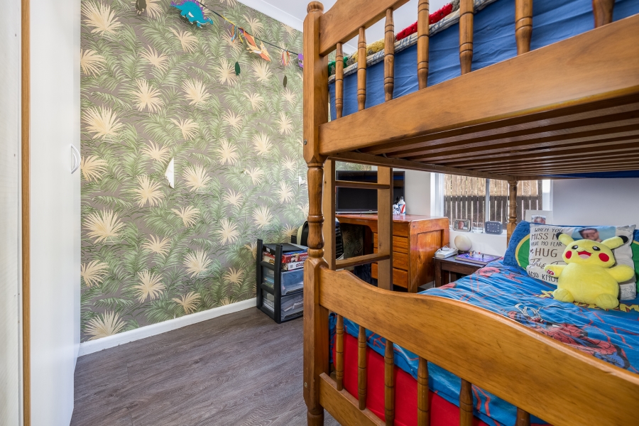 3 Bedroom Property for Sale in Zevenzicht Western Cape